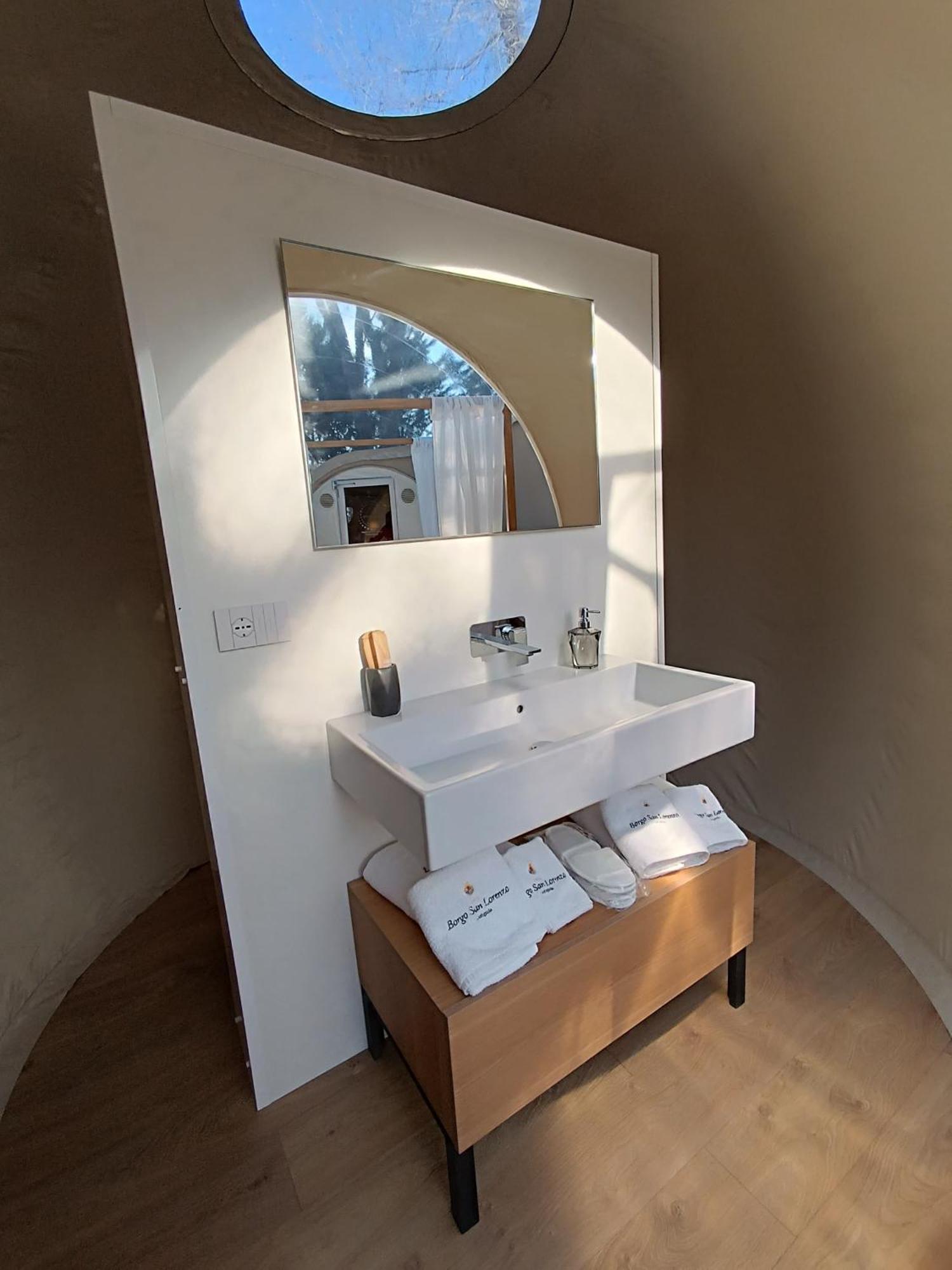 Bubble Room Puglia Villa Bautier Bubblenights Чериньола Экстерьер фото